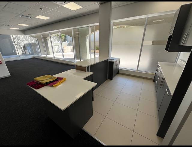 255M² OFFICE TO LET IN CLAREMONT